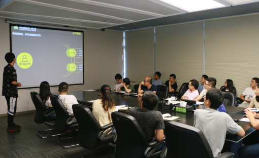 ���Űɾ��е�7��Ա��ת�������